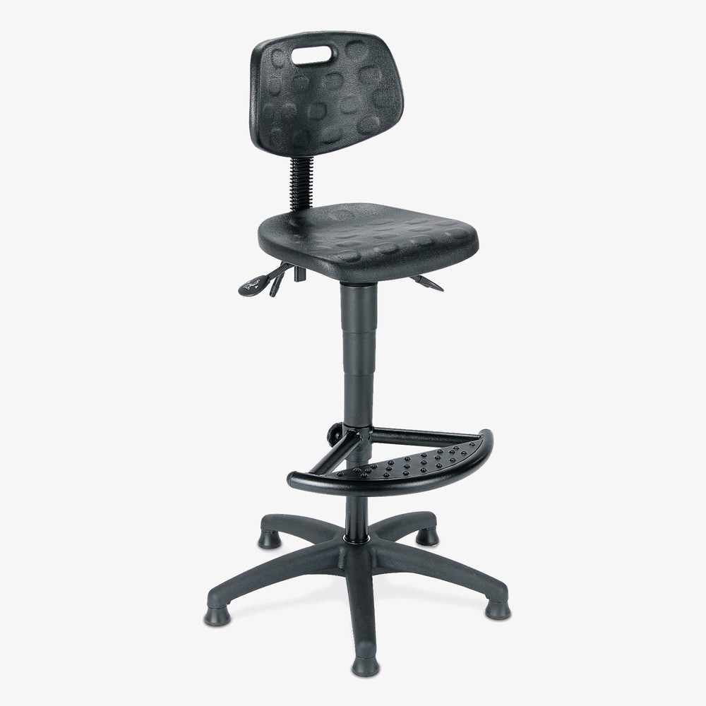 Image of Der Arbeitsdrehstuhl Ability – für dynamisches, ergonomisches Sitzen Sie bedienen oft hohe Maschinen und arbeiten dann wieder an niedrigeren Tischen oder Förderbändern? Dann brauchen Sie einen flexiblen Arbeitsstuhl, der sich schnell und einfach Ihren unt