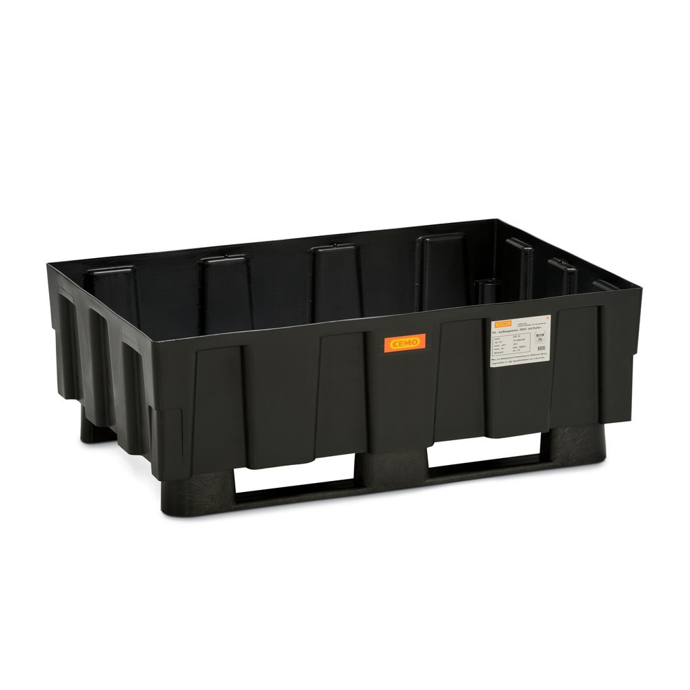 Image of Per Stapler verfahrbare Kunststoffwanne für sicheren Fass-Schutz Fässer mit wassergefährdenden Flüssigkeiten brauchen einen sicheren Lagerplatz. Die Euro-PE-Auffangwanne CEMO, Kufen bietet diesen Platz und hochwertiges Polyethylen als Auslaufschutz. Hohe 
