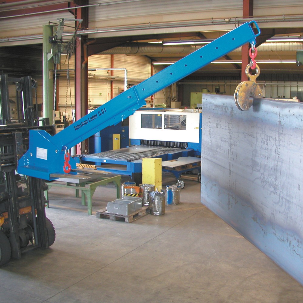 Image of Flexibler Teleskoplader für Anpassung von Stapler-Reichweite und -Hubhöhe Gibt es in Ihrem Betrieb Aufgaben, für die Sie einen Stapler mit grösserer Reichweite benötigen, ist dieser Teleskoplader die optimale Lösung. Sie nehmen ihn einfach über die Gabel-