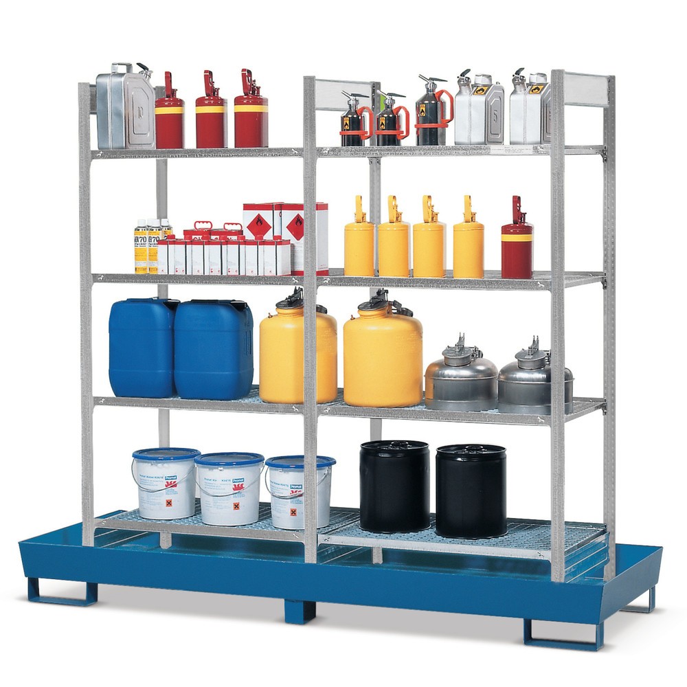 Image of Übersichtliche und sichere Lagerung von Gefahrstoffen Das Gefahrstoffregal asecos® für gewässergefährdende und entzündbare Flüssigkeiten, mit Standwanne ist aus stabilem Stahl gefertigt und eignet sich bestens, um Gefahrstoffe gut sichtbar und leicht zugä