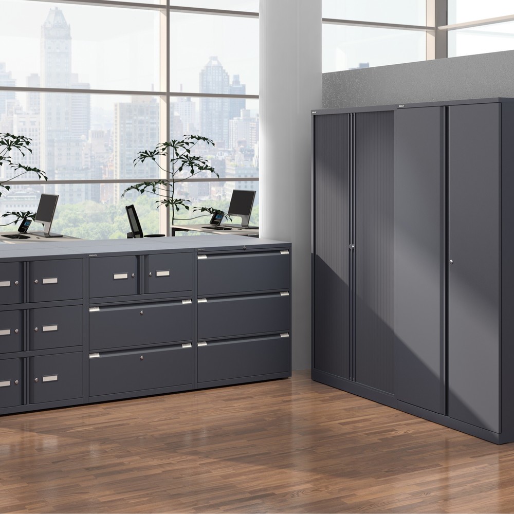 Image of Effiziente Büroorganisation mit dem Hängeregisterschrank BISLEY Essentials Wenn Sie Dokumente sicher und übersichtlich verwahren möchten, ist ein Hängeregisterschrank von BISLEY die richtige Lösung. Der Schrank aus der Serie Essentials kommt wahlweise mit