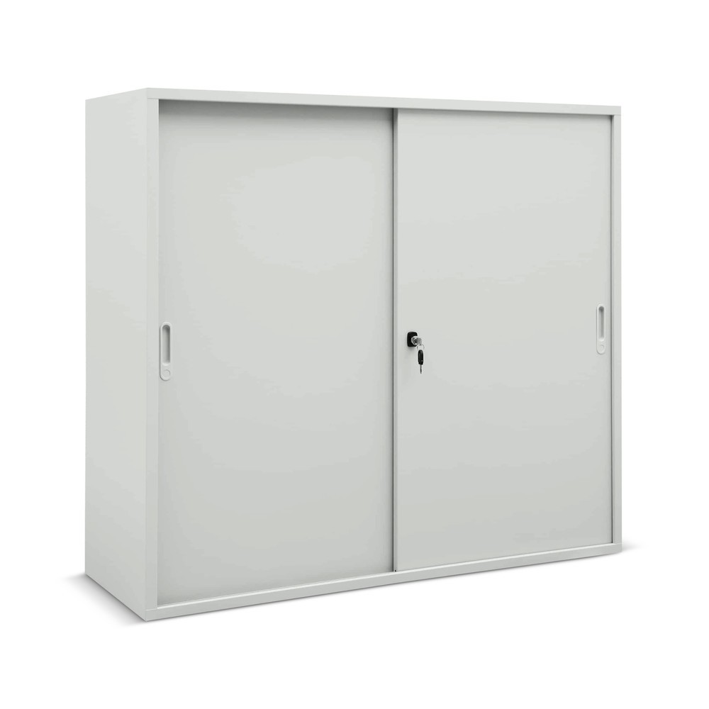 Image of Platzeffizienter HEMMDAL Schiebetürenschrank mit Druckzylinderschloss Betriebsausrüstung auf kleinem Raum ordnen und gesichert bereithalten: Das schafft der HEMMDAL Schiebetürenschrank mit Druckzylinderschloss. Die Schiebetüren mit eingelassener Griffmusc