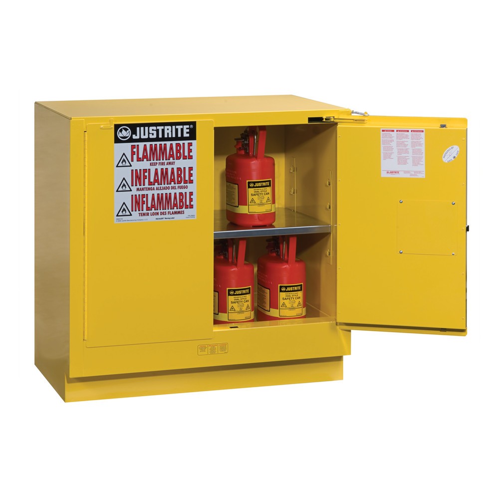 Image of Justrite® Sicherheitsschrank Undercounter Sure-Grip® FM – mit Stahlboden zum Ableiten von ausgelaufenen Flüssigkeiten Sicher und platzsparend zugleich – so präsentiert sich der Justrite® Sicherheitsschrank Undercounter Sure-Grip® FM. Dank des vertieften Z