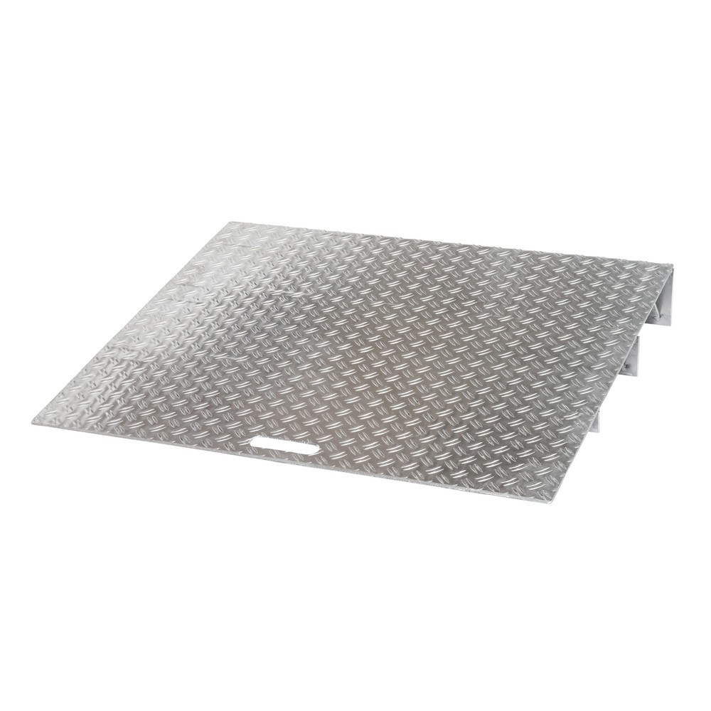 Image of Barrierefreies Verladen mit der Aluminium-Keilbrücke Passieren Sie Bodenerhöhungen wie Schwellen oder Stufen bequem mit der Aluminium-Keilrampe. Die Brücke eignet sich ideal für den Warenverkehr mit dem Elektrohubwagen oder Gabelstapler. Die nötige Sicher
