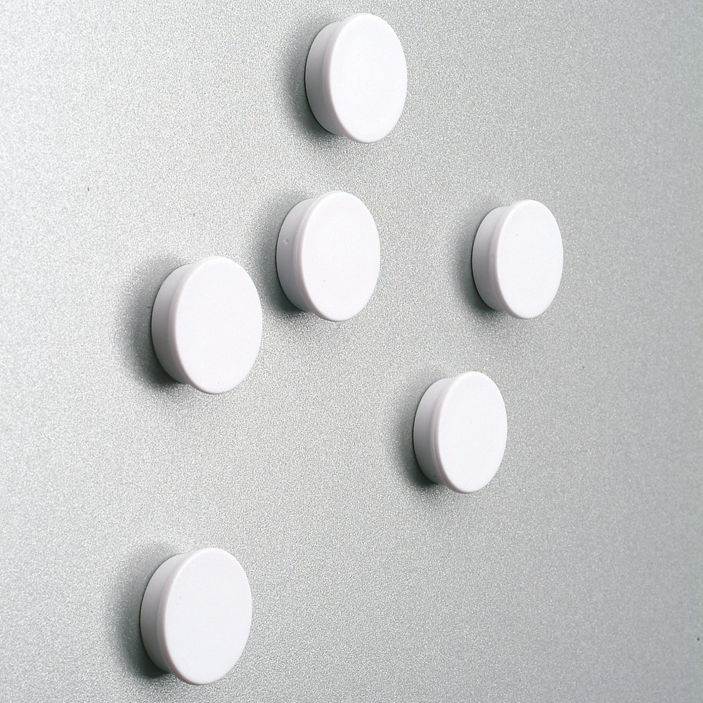Image of Hochwertige Magnete für Magnetwand, Flipchart oder Whiteboard Die Magnete mit weisser Kunststoff-Kappe sind eine praktische Hilfe in der täglichen Organisation und Verwaltung Ihrer Büroarbeit. Die Magnete mit Ø von 25 mm haften an allen magnetischen Oberf