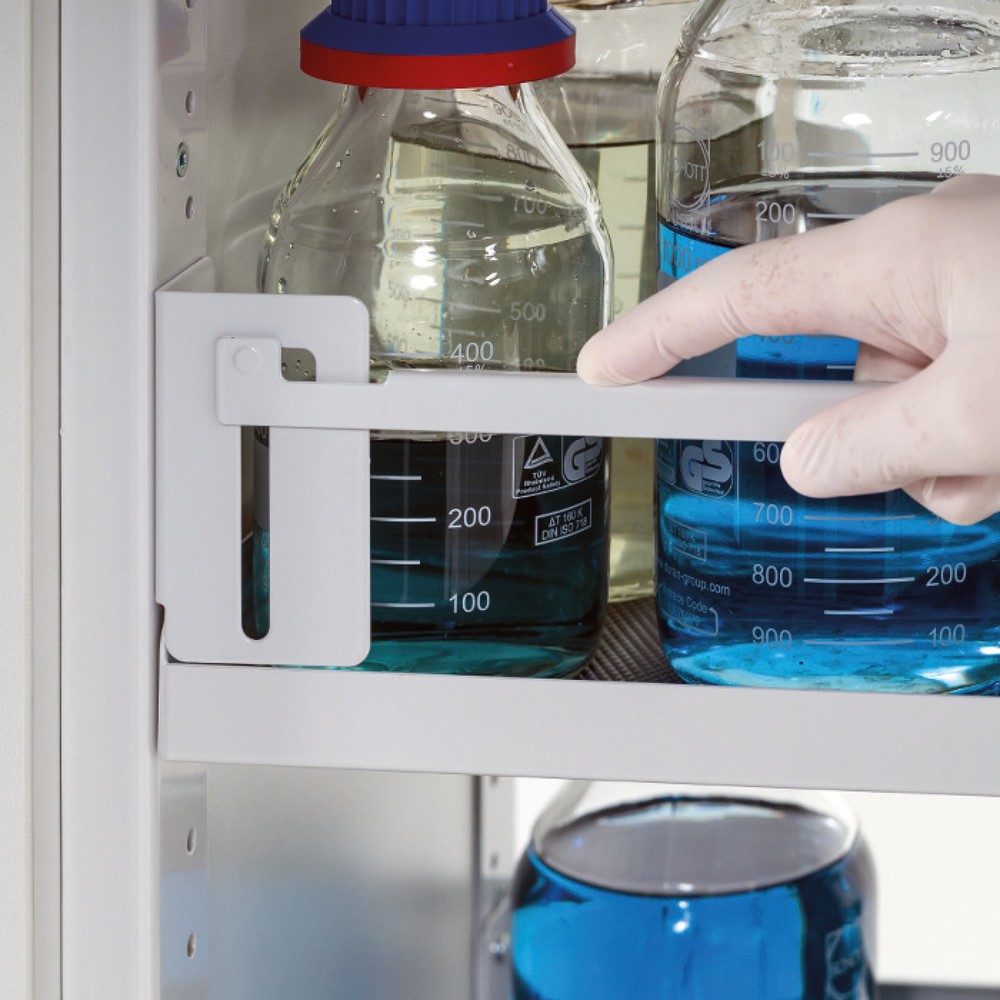 Image of  Für 1 FachbodenReling-System für Fachboden für Vertikalauszugschrank asecos® V-MOVE-90, lichtgrau Reling-System für Fachboden für Vertikalauszugschrank asecos® V-MOVE-90, lichtgrau