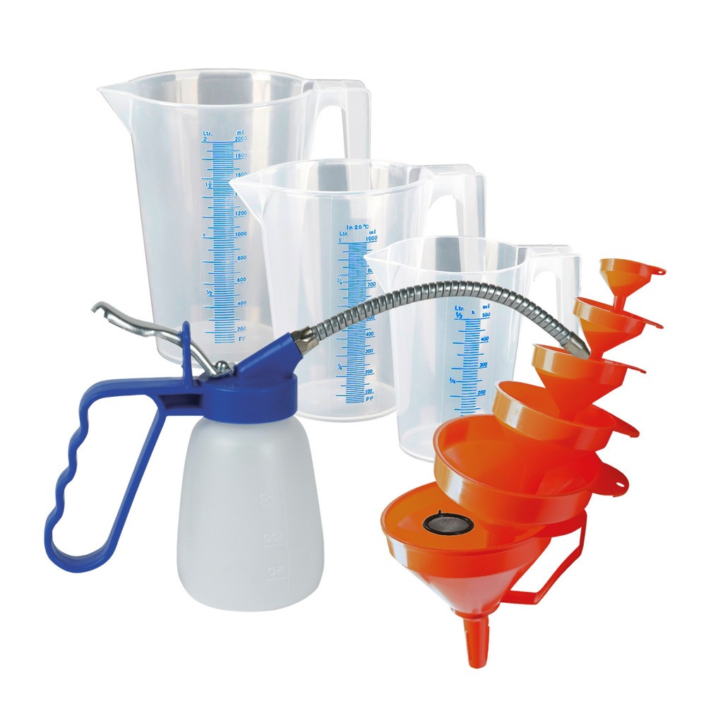 Image of Optimal um genaue Mengen von Schmieröl zu bestimmen Mit dem Schmieröl-Set SAMOA-HALLBAUER Standard ist das Bemessen von bestimmten Mengen Schmieröl leicht zu bewerkstelligen. Das Set besteht aus 6 Trichtern aus Polyethylen (PE), 3 Messbechern aus Polyprop