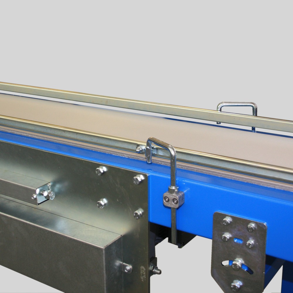 Image of  Mit einer Höhe von 100 mm erhältlichSeitenführung aus C-Profil für Gleitförderer Seitenführung aus C-Profil für Gleitförderer