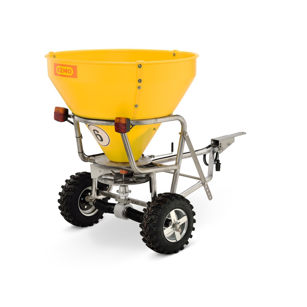 Image of Streuwagen CEMO Profi – Profigerät für den Wintereinsatz Der Streuwagen CEMO Profi wird mittels parallel höhenverstellbarer Deichsel mit einem Zugfahrzeug verbunden und ist für den professionellen und auch privaten Einsatz geeignet. Der Streuwagen verfügt