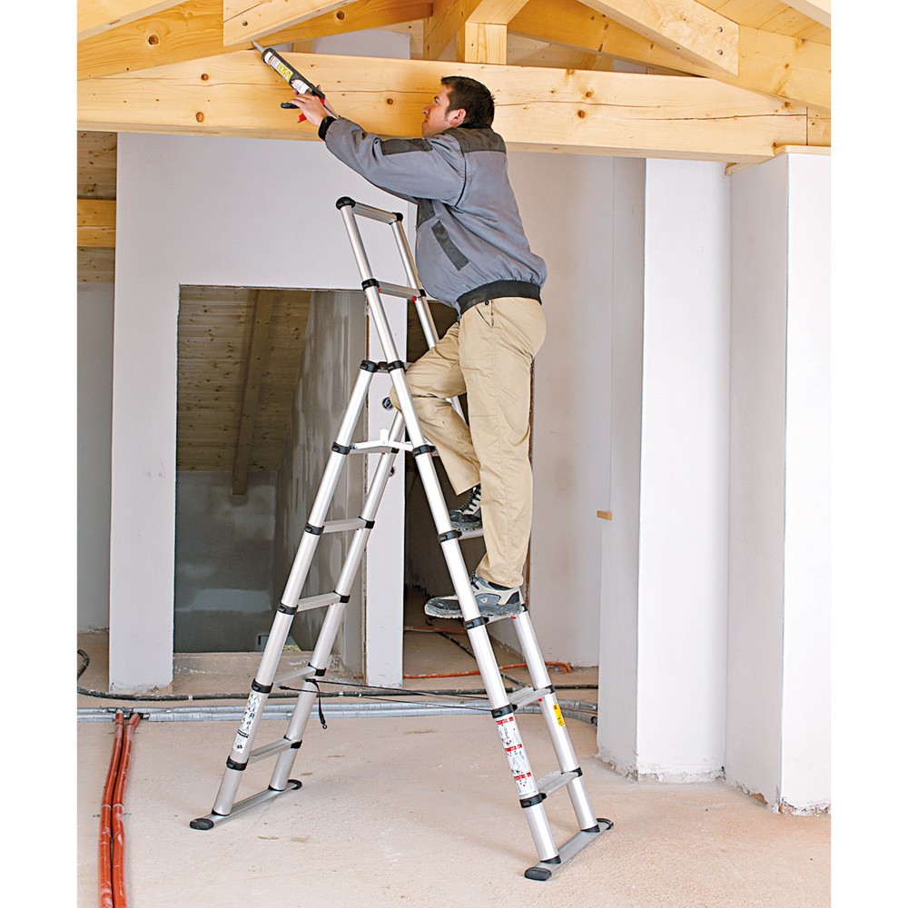 Image of Alu-Teleskopleiter für den flexiblen Einsatz im Innen- und Aussenbereich Steighilfen für handwerkliche Tätigkeiten in der Höhe stellen besondere Anforderungen an die Arbeitssicherheit. Dank der Teleskop-Anlegeleiter ZARGES 'Telesteps' aus Aluminium entsch