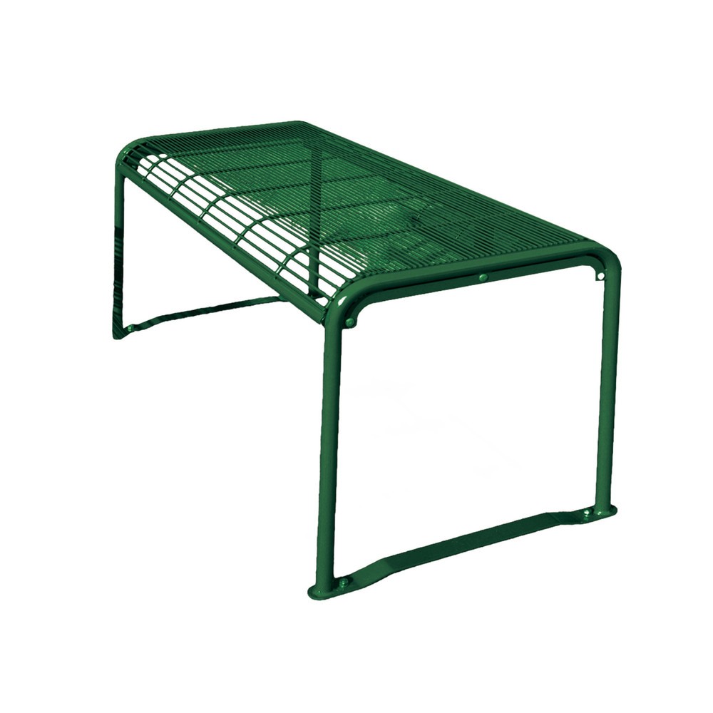 Image of Der Tisch Sevilla – für eine ganzjährige Nutzung im Aussenbereich Dieser Metall-Tisch ist so konstruiert, dass Sie ihn dauerhaft im Freien installieren können. Dank seiner verzinkten und pulverbeschichteten Oberflächen trotzt er ganzjährig allen Witterung