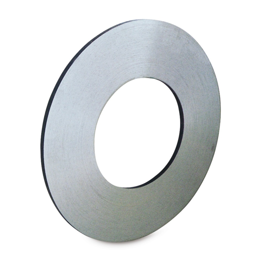 Image of Transportgüter mit Stahl-Umreifungsband reissfest sichern Aus kaltgewalztem Kohlenstoffstahl und mithilfe besonderer Wärmebehandlung entsteht dieses sehr robuste einlagige Umreifungsband aus blankem Stahl, 7.000 N Reissfestigkeit bietet das Band beim Verp