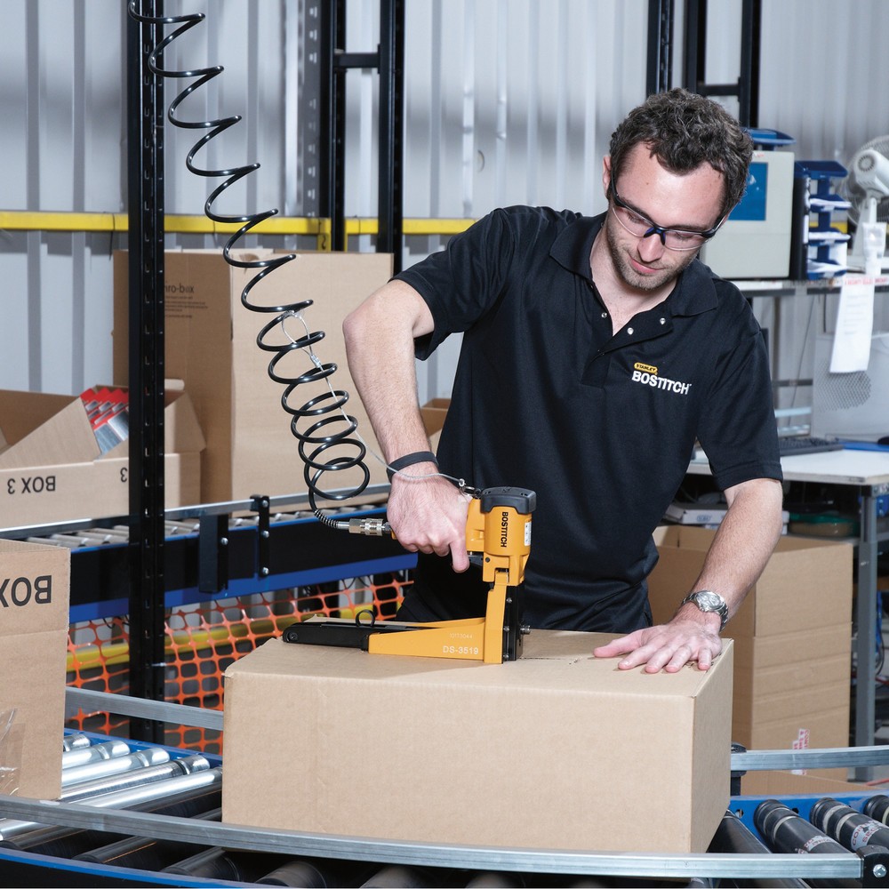 Produktabbildung Nr. 2: Agrafeuse pneumatique pour la fermeture des cartons, pour agrafes d’une longueur de pattes 16-19 mm