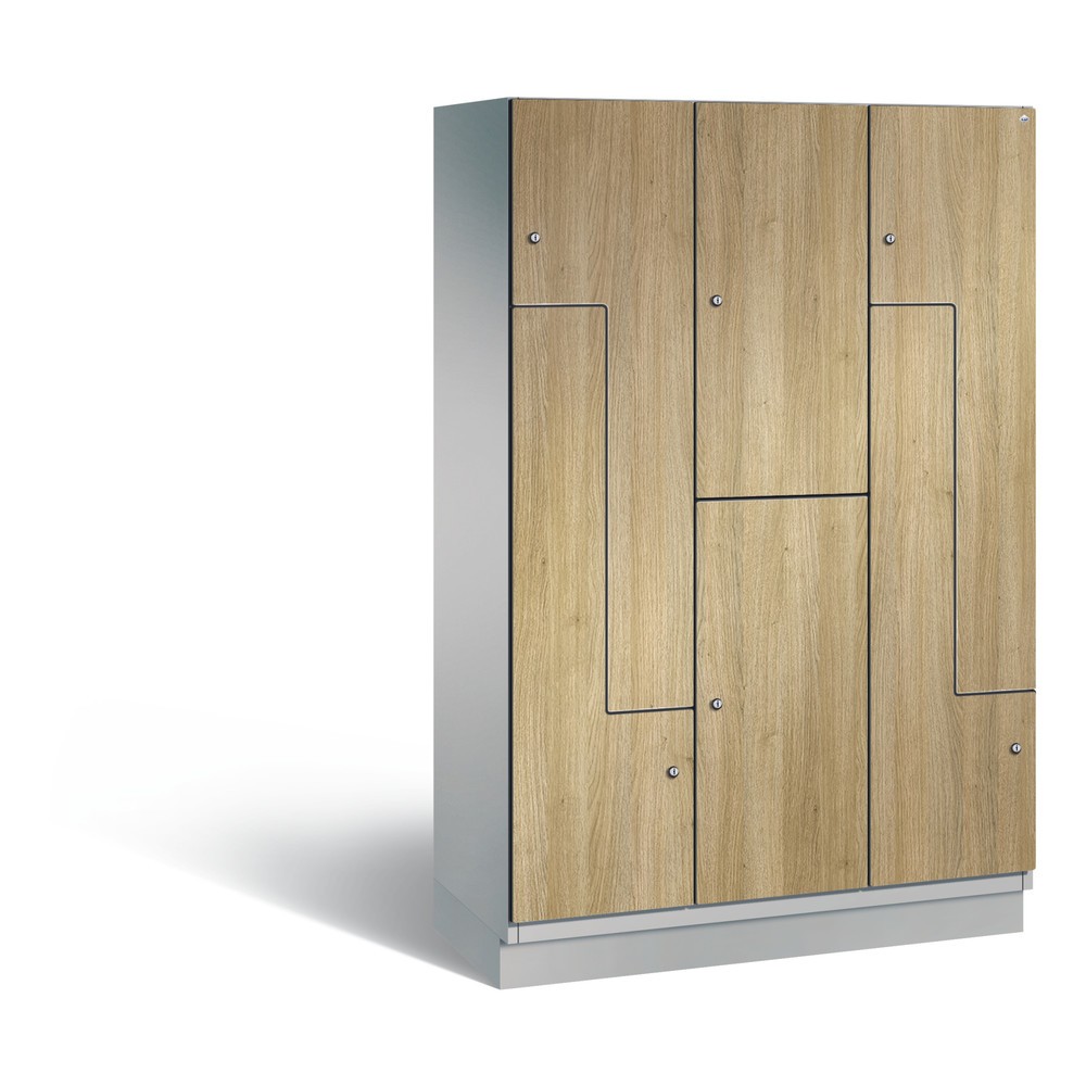 Illustration du produit: Armoire combinée en Z Cambio C+P, 3 compartiments, largeur des compartiments 400 mm, HxlxP 1 980x1 200x525 mm, RAL 9006 aluminium blanc, décor chêne Sereno, socle