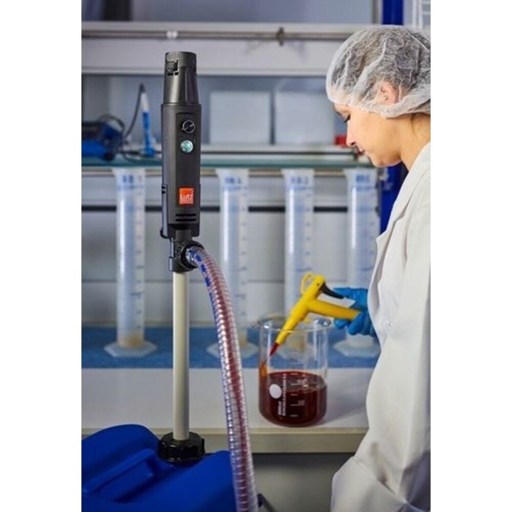 N° de l'image du produit 2 : Denios Akku-Fasspumpe aus Polypropylen, Schlauch 1,5 m, Zapfventil, 75 W, Tauchtiefe 500 mm