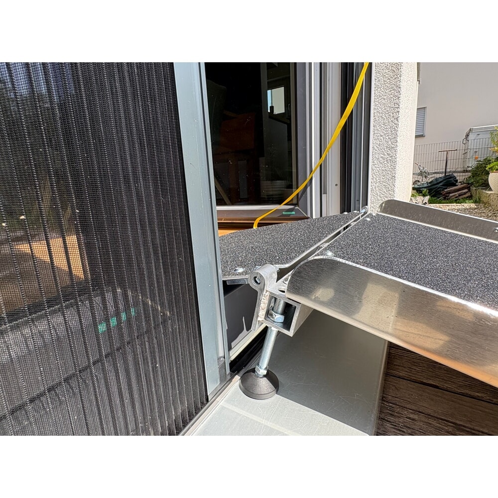 Produktabbildung Nr. 4: Altec Schwellen-Verladebrücke BTR, höhenverstellbare Spindelfüsse, TÜV und GS geprüft, TK 300 kg, Höhendifferenz 60 - 100 mm