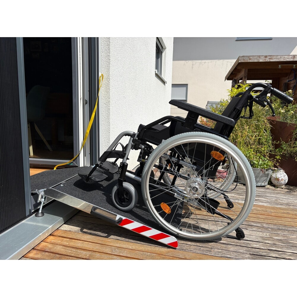 Produktabbildung Nr. 5: Altec Schwellen-Verladebrücke BTR, höhenverstellbare Spindelfüsse, TÜV und GS geprüft, TK 300 kg, Höhendifferenz 60 - 100 mm