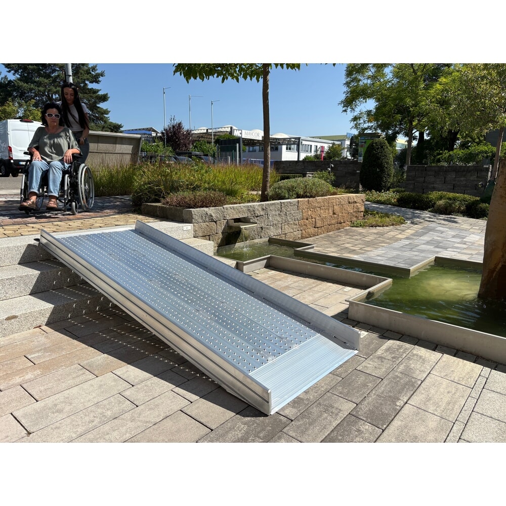 Produktabbildung Nr. 6: Altec Leichte Auffahrrampe AOL-R, für Treppenbereiche, Tragkraft 400 kg, BxL 800 x 1.500 mm