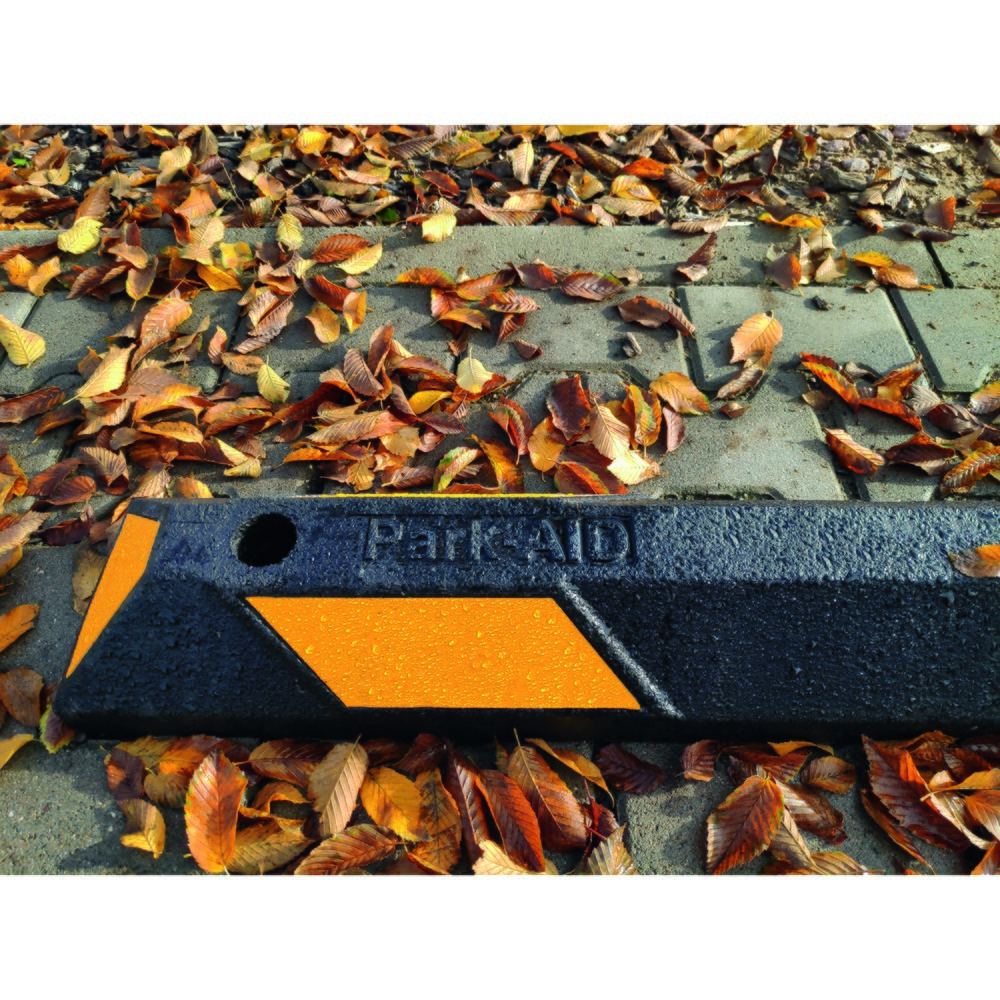 Produktabbildung Nr. 4: Butoir de roue MORAVIA Park-AID®, noir avec bandes réfléchissantes jaunes, largeur 900 mm