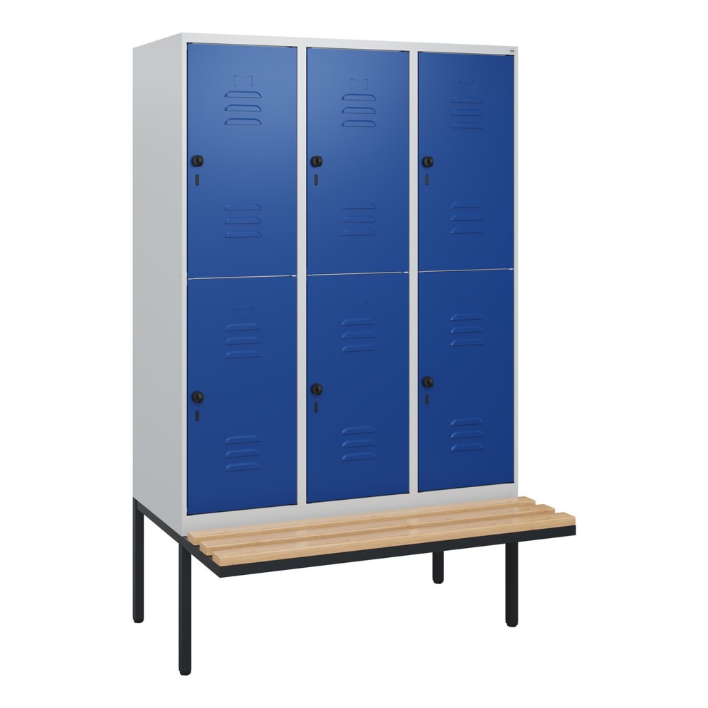 Illustration du produit: C+P Doppelstock-Spind Classic PLUS, 3 Abteile, HxBxT 1.950 x 1.200 x 815 mm, für Vorhängeschloss, auskragende Bank aus Buche, lichtgrau, enzianblau