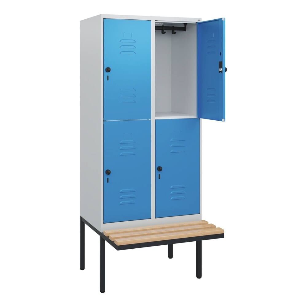 C+P Doppelstock-Spind Classic PLUS, 2 Abteile, HxBxT 1.950 x 800 x 815 mm, für Vorhängeschloss, auskragende Bank aus Buche, lichtgrau, lichtblau Illustration du produit: C+P Doppelstock-Spind Classic PLUS, 2 Abteile, HxBxT 1.950 x 800 x 815 mm, für Vorhängeschloss, auskragende Bank aus Buche, lichtgrau, lichtblau