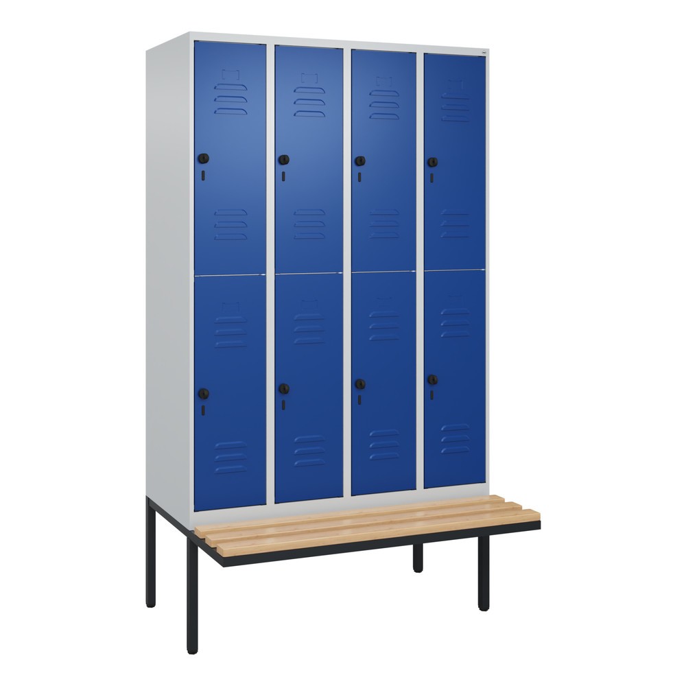 Illustration du produit: C+P Doppelstock-Spind Classic PLUS, 4 Abteile, HxBxT 2.120 x 1.200 x 815 mm, für Vorhängeschloss, auskragende Bank aus Buche, lichtgrau, enzianblau