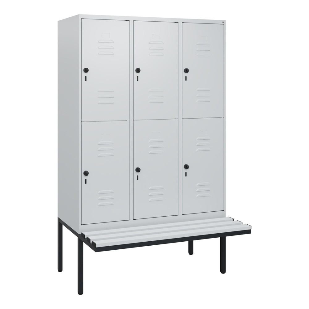 Illustration du produit: C+P Doppelstock-Spind Classic PLUS, 3 Abteile, HxBxT 1.950 x 1.200 x 815 mm, für Vorhängeschloss, auskragende Bank aus Kunststoff, lichtgrau, lichtgrau