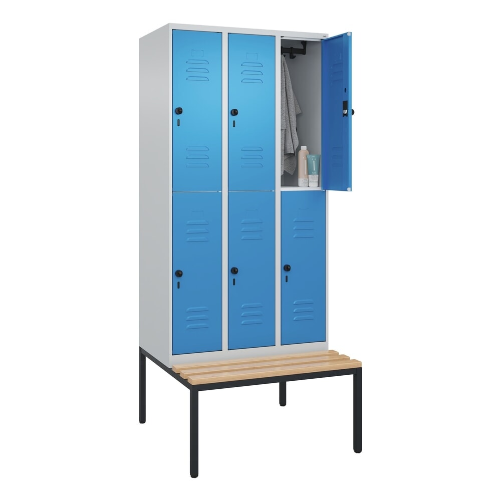 Produktabbildung Nr. 10: C+P Doppelstock-Spind Classic PLUS, 3 Abteile, HxBxT 2.120 x 900 x 815 mm, für Vorhängeschloss, untergebaute Bank aus Buche, lichtgrau, lichtblau