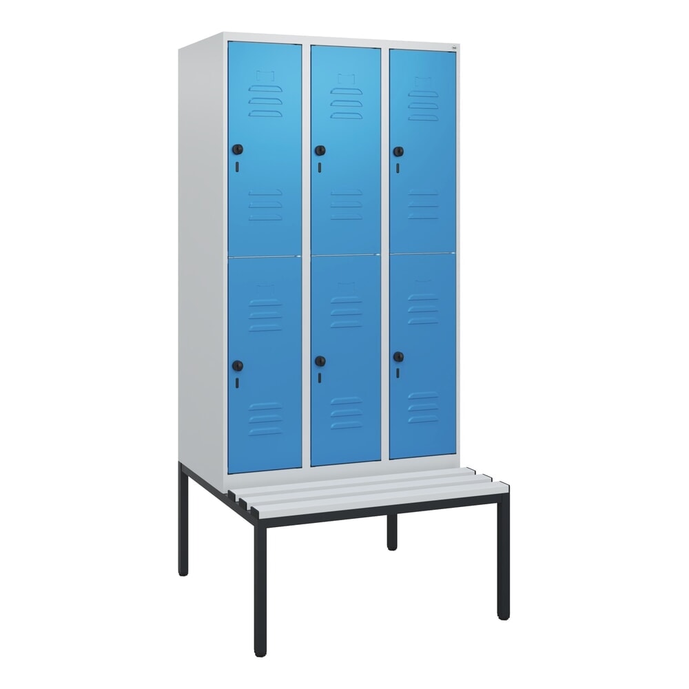 N° de l'image du produit 9 : C+P Doppelstock-Spind Classic PLUS, 3 Abteile, HxBxT 1.950 x 900 x 815 mm, für Vorhängeschloss, untergebaute Bank aus Kunststoff, lichtgrau, lichtblau