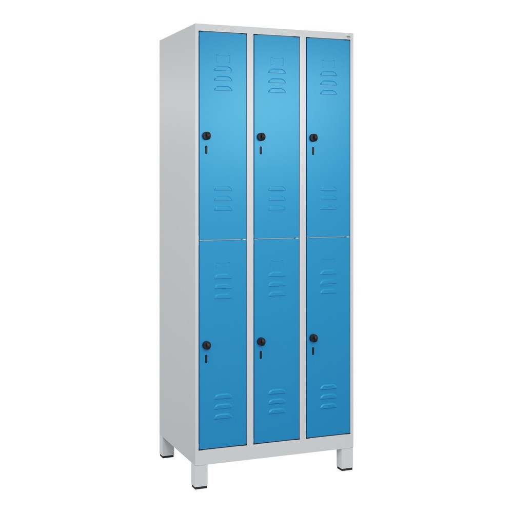 Produktabbildung: C+P Doppelstock-Spind Classic PLUS, Füsse, 3 Abteile, HxBxT 1.950 x 750 x 500 mm, lichtgrau, lichtblau, 6 Fächer, für Vorhängeschloss