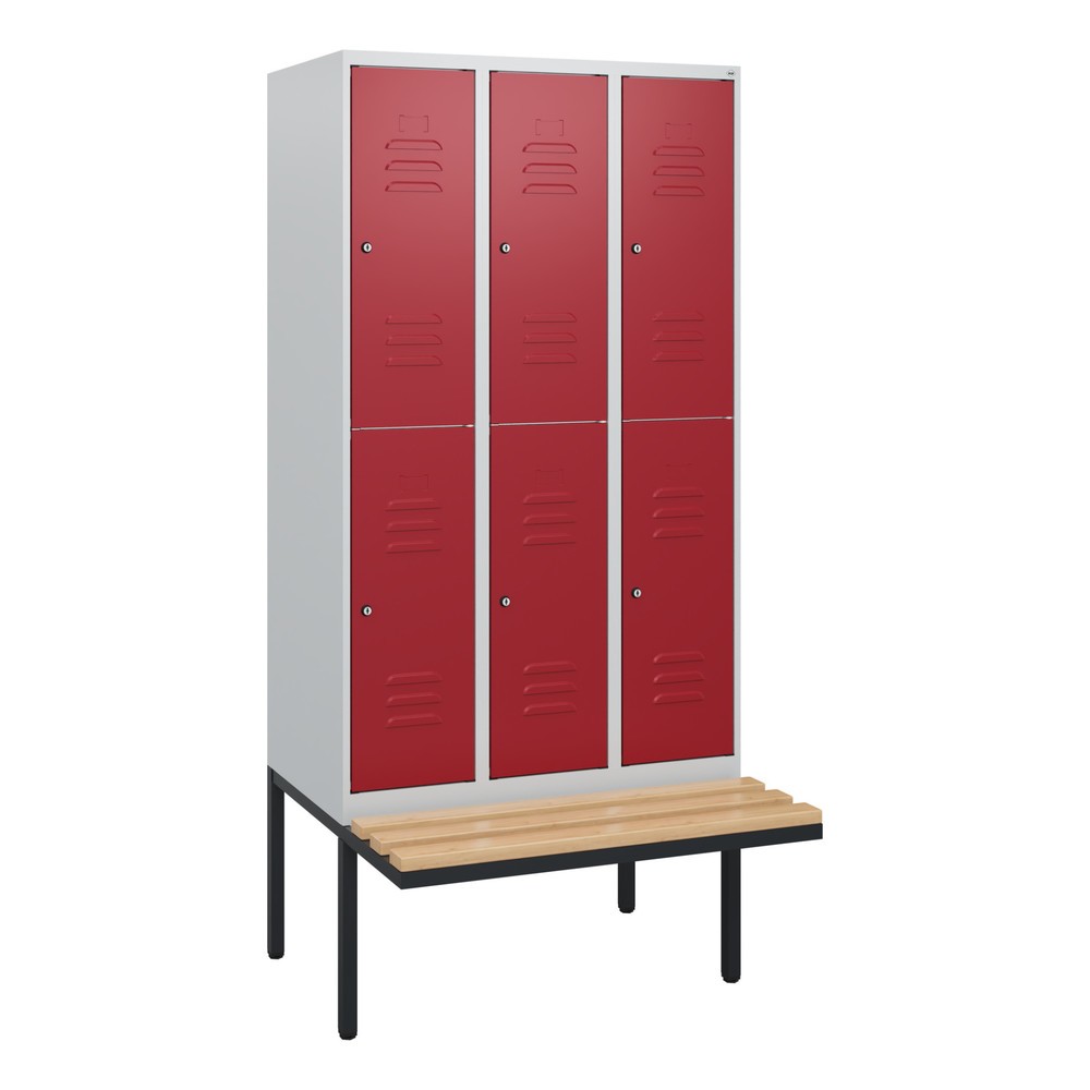 Produktabbildung: C+P Doppelstock-Spind Classic PLUS, 3 Abteile, HxBxT 1.950 x 900 x 815 mm, Zylinderschloss, auskragende Bank aus Buche, lichtgrau, rubinrot