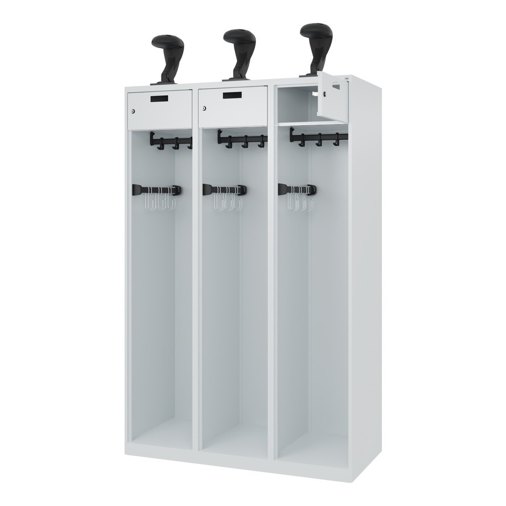 Produktabbildung Nr. 1: C+P Feuerwehrspind PRAKTUS, Bodengleiter, 3 Abteile, HxBxT 1.850 x 1.200 x 500 mm, lichtgrau, mit Helmhalter