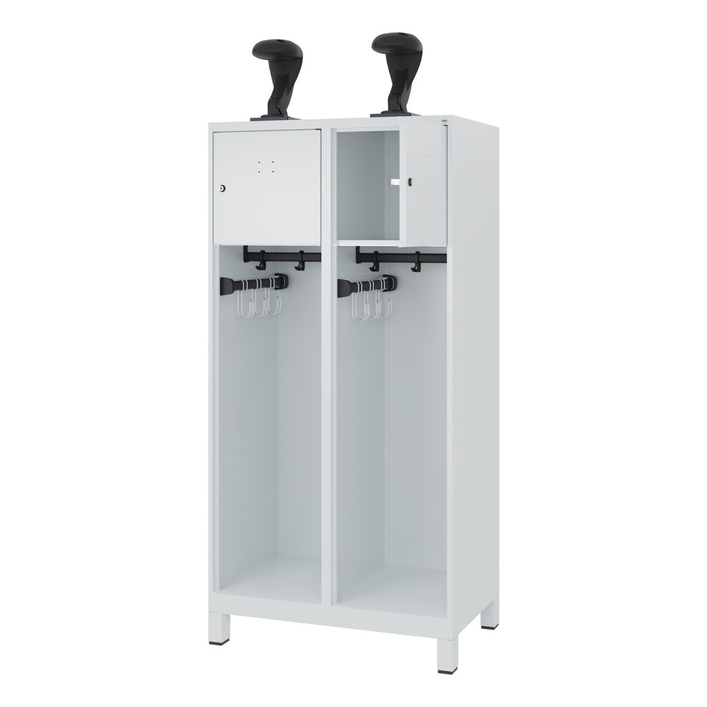 Produktabbildung: C+P Feuerwehrspind YOUNGSTER, Füsse, 2 Abteile, HxBxT 1.530 x 800 x 500 mm, lichtgrau, mit Helmhalter