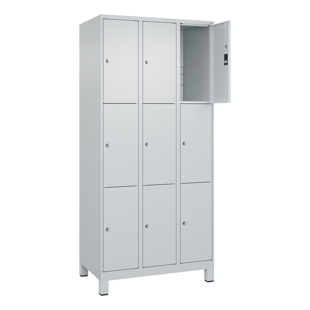Produktabbildung: C+P Schliessfachschrank Classic PLUS, Füsse, 3 Abteile, HxBxT 1.950 x 900 x 500 mm, lichtgrau, lichtgrau, 9 Fächer, Zylinderschloss