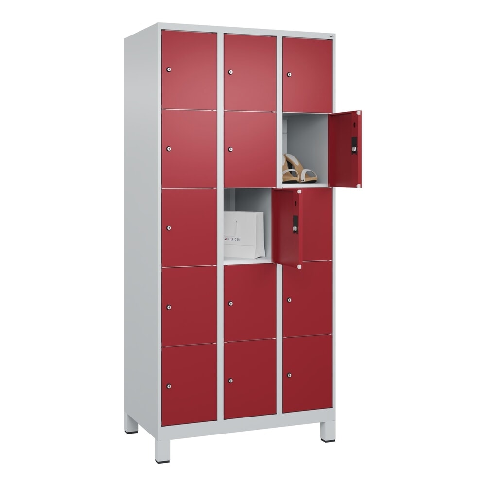 N° de l'image du produit 9 : C+P Schließfachschrank Classic PLUS, Füße, 3 Abteile, HxBxT 1.950 x 900 x 500 mm, lichtgrau, rubinrot, 15 Fächer, Zylinderschloss