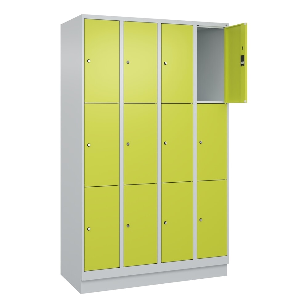 N° de l'image du produit 1 : C+P Schließfachschrank Classic PLUS, Sockel, 4 Abteile, HxBxT 1.950 x 1.200 x 500 mm, lichtgrau, clowngrün, 12 Fächer, Zylinderschloss