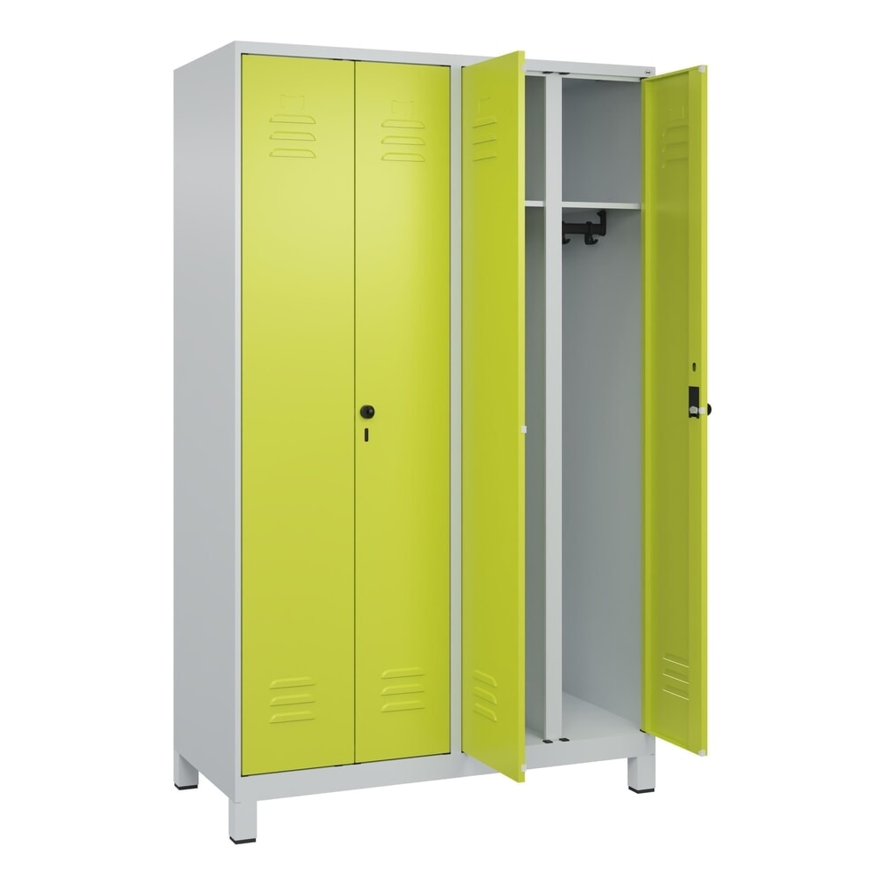 C+P Schwarz-Weiss-Spind Classic PLUS, Füsse, 4 Abteile, HxBxT 1.950 x 1.200 x 500 mm, lichtgrau, clowngrün, für Vorhängeschloss Produktabbildung: C+P Schwarz-Weiss-Spind Classic PLUS, Füsse, 4 Abteile, HxBxT 1.950 x 1.200 x 500 mm, lichtgrau, clowngrün, für Vorhängeschloss