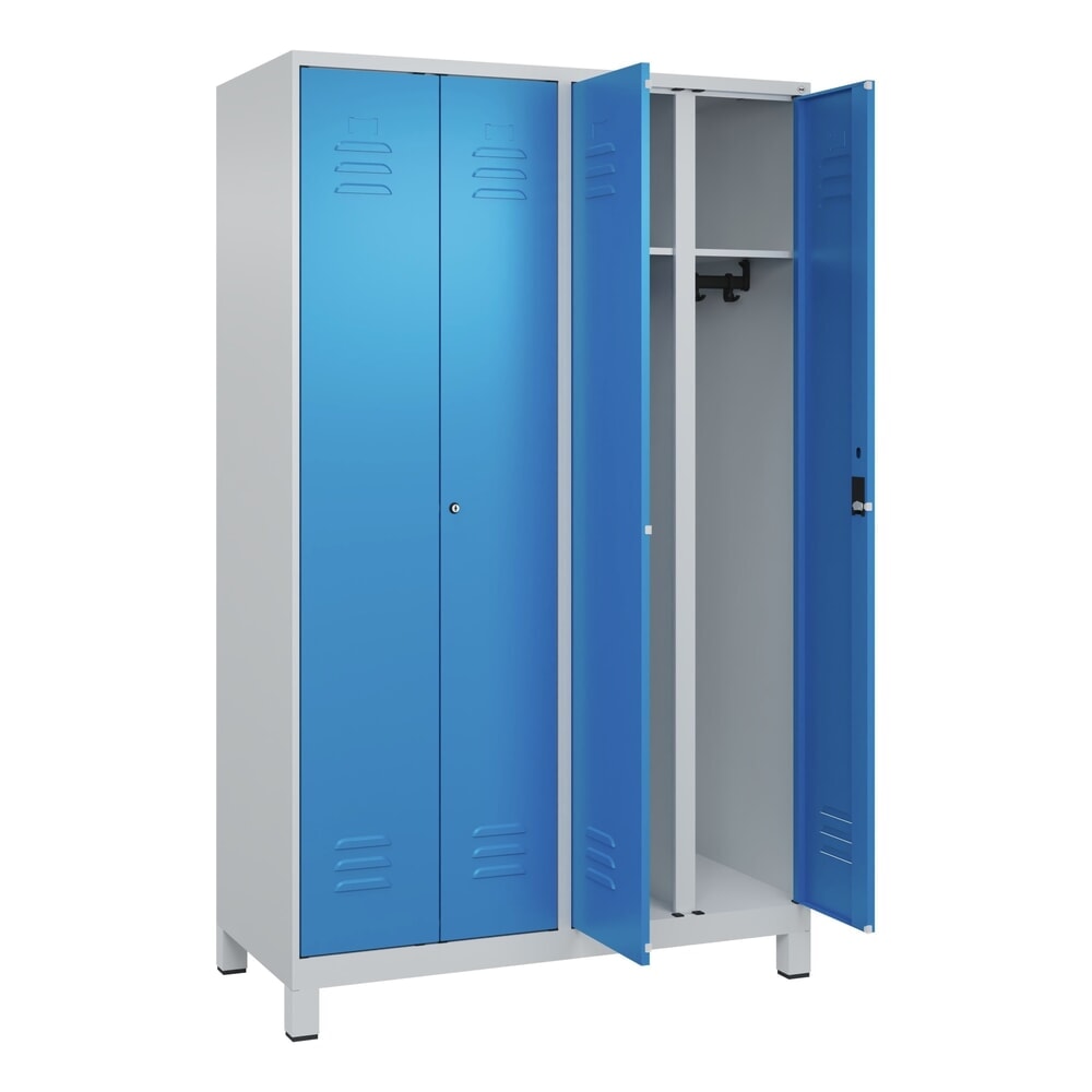 C+P Schwarz-Weiß-Spind Classic PLUS, Füße, 4 Abteile, HxBxT 1.950 x 1.200 x 500 mm, lichtgrau, lichtblau, Zylinderschloss N° de l'image du produit 1 : C+P Schwarz-Weiß-Spind Classic PLUS, Füße, 4 Abteile, HxBxT 1.950 x 1.200 x 500 mm, lichtgrau, lichtblau, Zylinderschloss