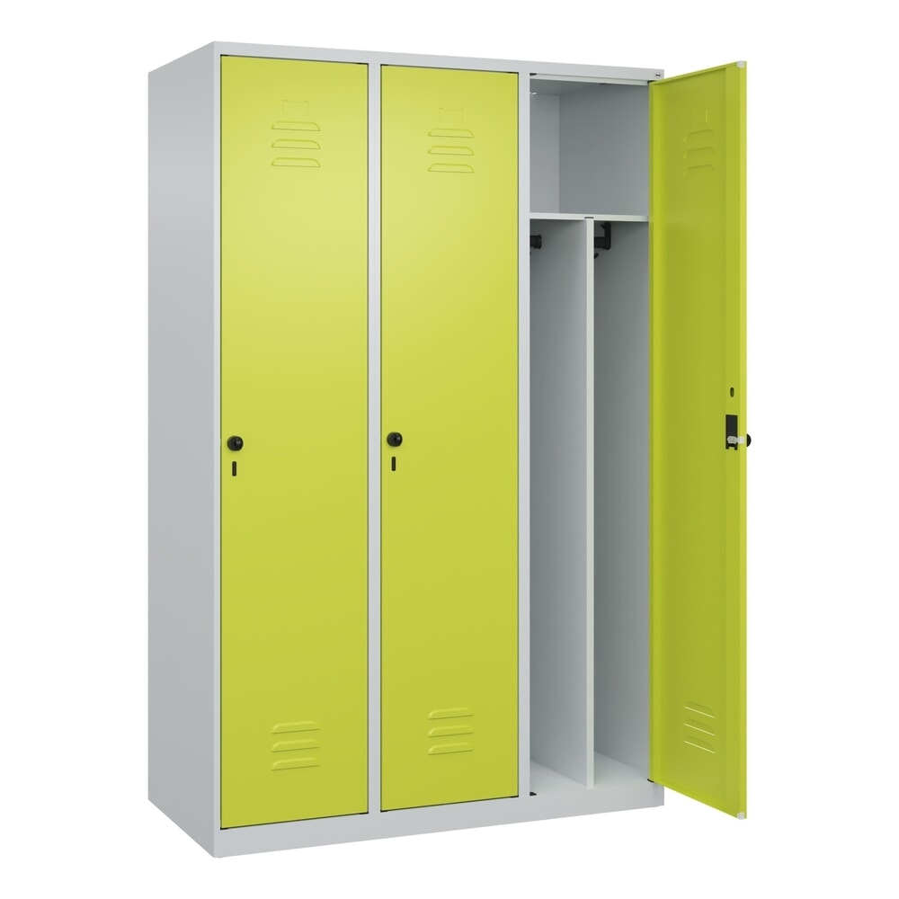 Illustration du produit: C+P Spind Classic PLUS, 3 Abteile, HxBxT 1.850 x 1.200 x 500 mm, lichtgrau, clowngrün, für Vorhängeschloss, mit Mitteltrennwand