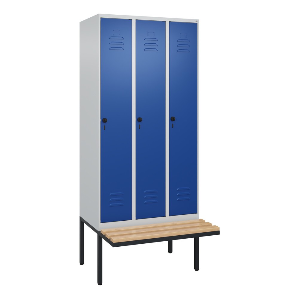 Illustration du produit: C+P Spind Classic PLUS, 3 Abteile, HxBxT 2.120 x 900 x 815 mm, für Vorhängeschloss, auskragende Bank aus Buche, lichtgrau, enzianblau