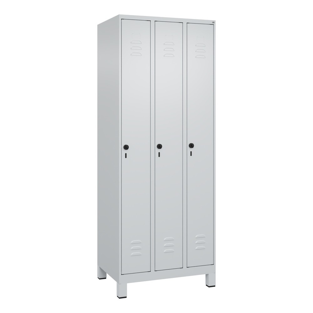 Produktabbildung: C+P Spind Classic PLUS, Füsse, 3 Abteile, HxBxT 1.950 x 750 x 500 mm, lichtgrau, lichtgrau, für Vorhängeschloss, ohne Mitteltrennwand