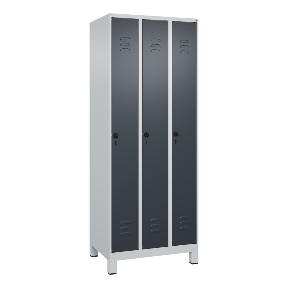Produktabbildung: C+P Spind Classic PLUS, Füsse, 3 Abteile, HxBxT 1.950 x 750 x 500 mm, lichtgrau, anthrazitgrau, für Vorhängeschloss, ohne Mitteltrennwand