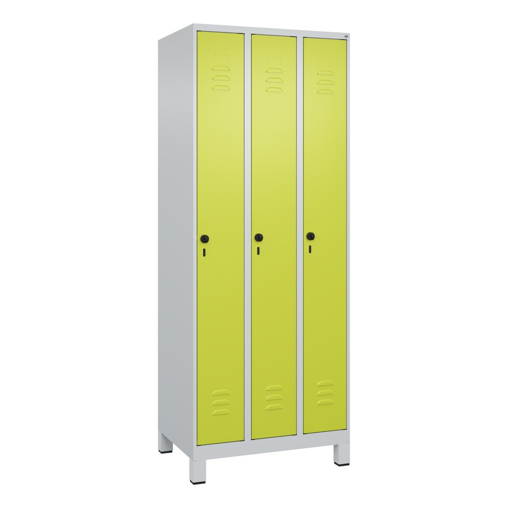 Produktabbildung: C+P Spind Classic PLUS, Füsse, 3 Abteile, HxBxT 1.950 x 750 x 500 mm, lichtgrau, clowngrün, für Vorhängeschloss, ohne Mitteltrennwand