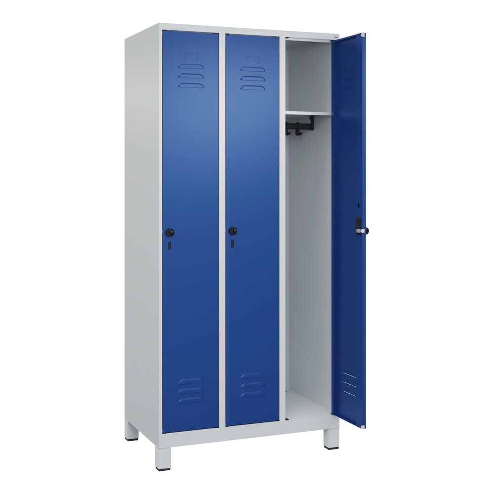 Produktabbildung: C+P Spind Classic PLUS, Füsse, 3 Abteile, HxBxT 1.950 x 900 x 500 mm, lichtgrau, enzianblau, für Vorhängeschloss, ohne Mitteltrennwand