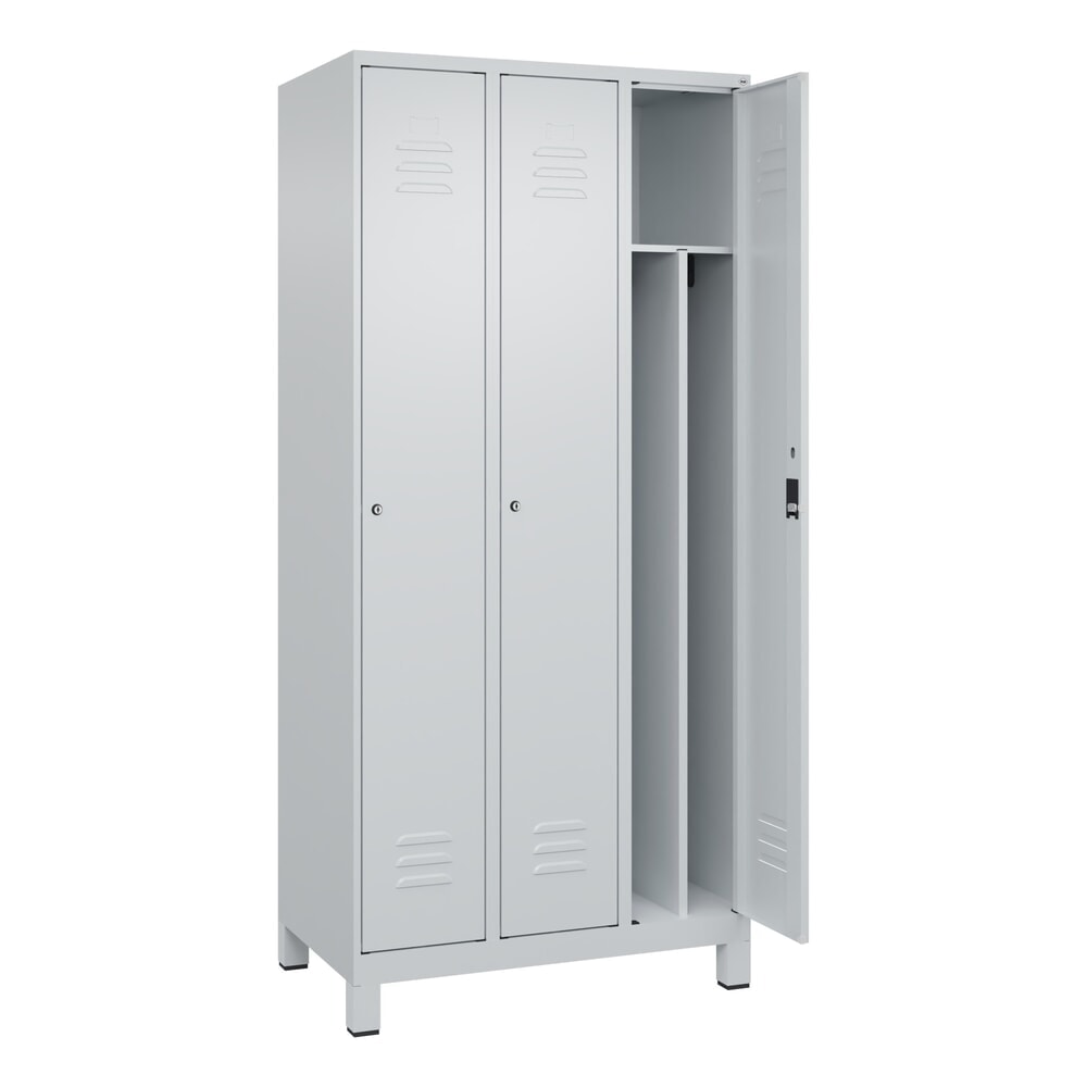 Illustration du produit: C+P Spind Classic PLUS, Füße, 3 Abteile, HxBxT 1.950 x 900 x 500 mm, lichtgrau, lichtgrau, Zylinderschloss, mit Mitteltrennwand