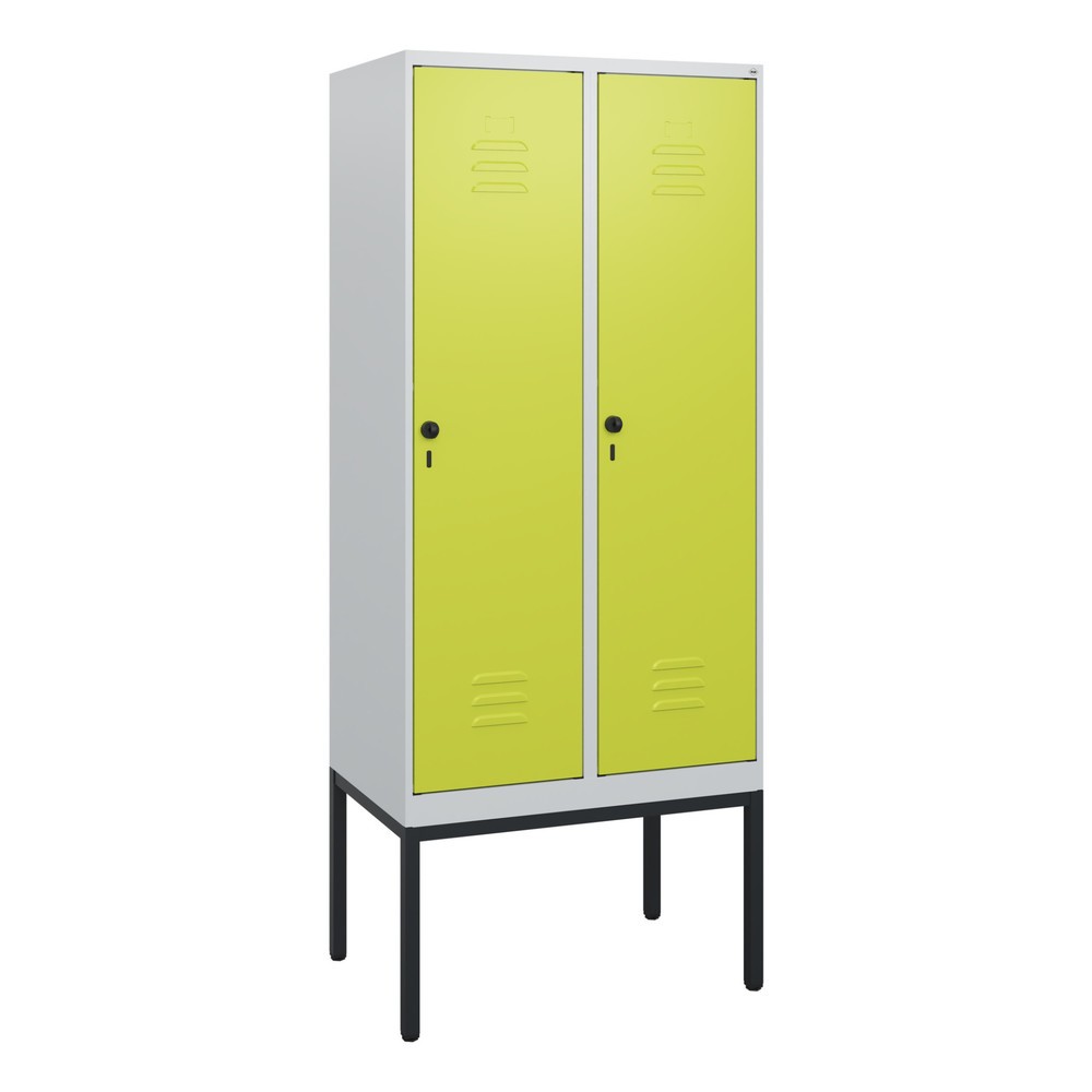 Produktabbildung: C+P Spind Classic PLUS, Gestell, 2 Abteile, HxBxT 1.950 x 800 x 500 mm, lichtgrau, clowngrün, für Vorhängeschloss, ohne Mitteltrennwand