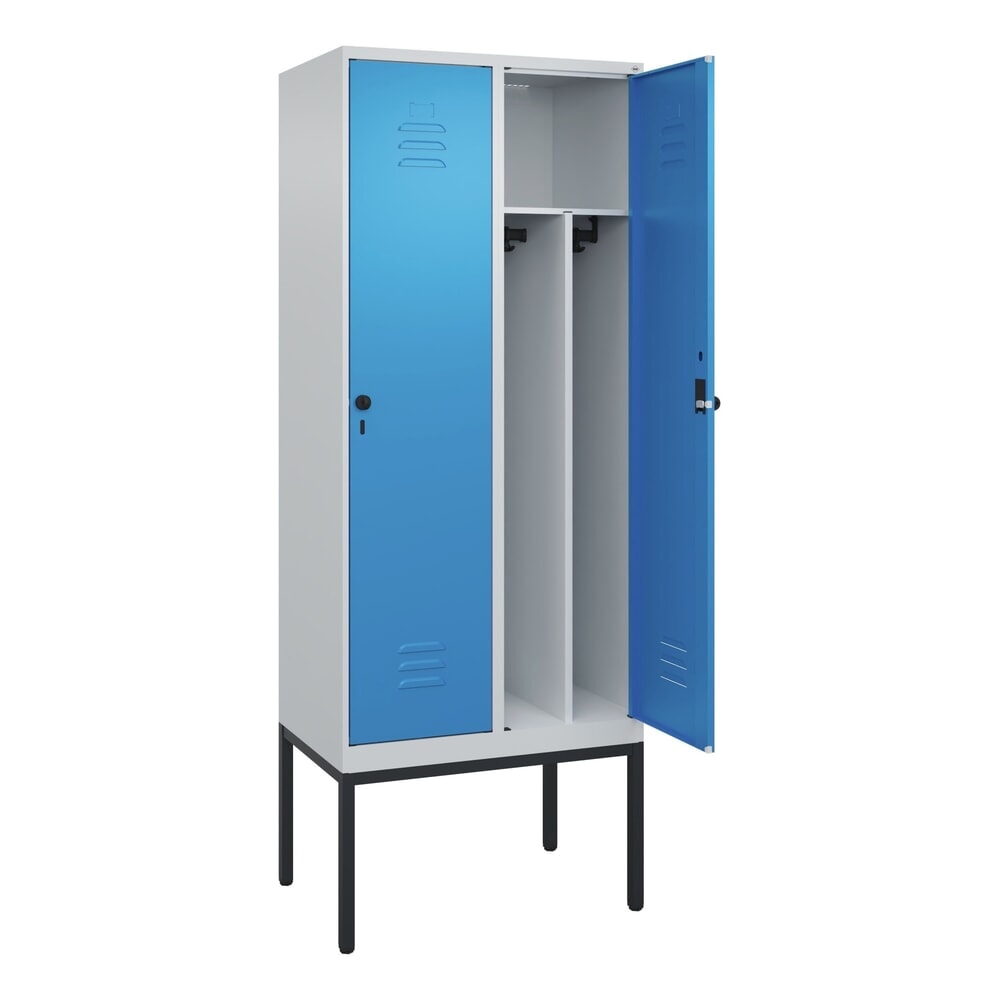 Produktabbildung: C+P Spind Classic PLUS, Gestell, 2 Abteile, HxBxT 2.120 x 800 x 500 mm, lichtgrau, lichtblau, für Vorhängeschloss, mit Mitteltrennwand