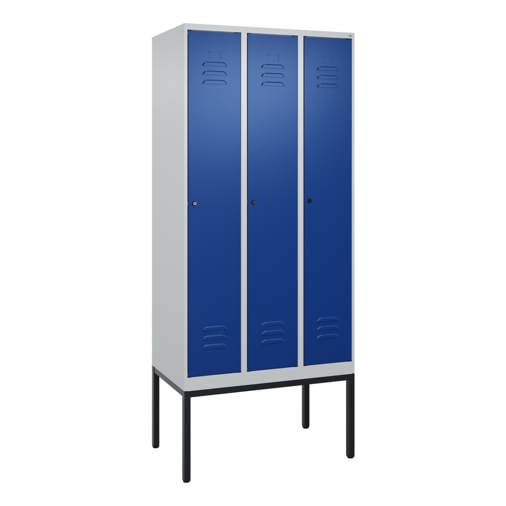 Produktabbildung: C+P Spind Classic PLUS, Gestell, 3 Abteile, HxBxT 2.120 x 900 x 500 mm, lichtgrau, enzianblau, Zylinderschloss, mit Mitteltrennwand