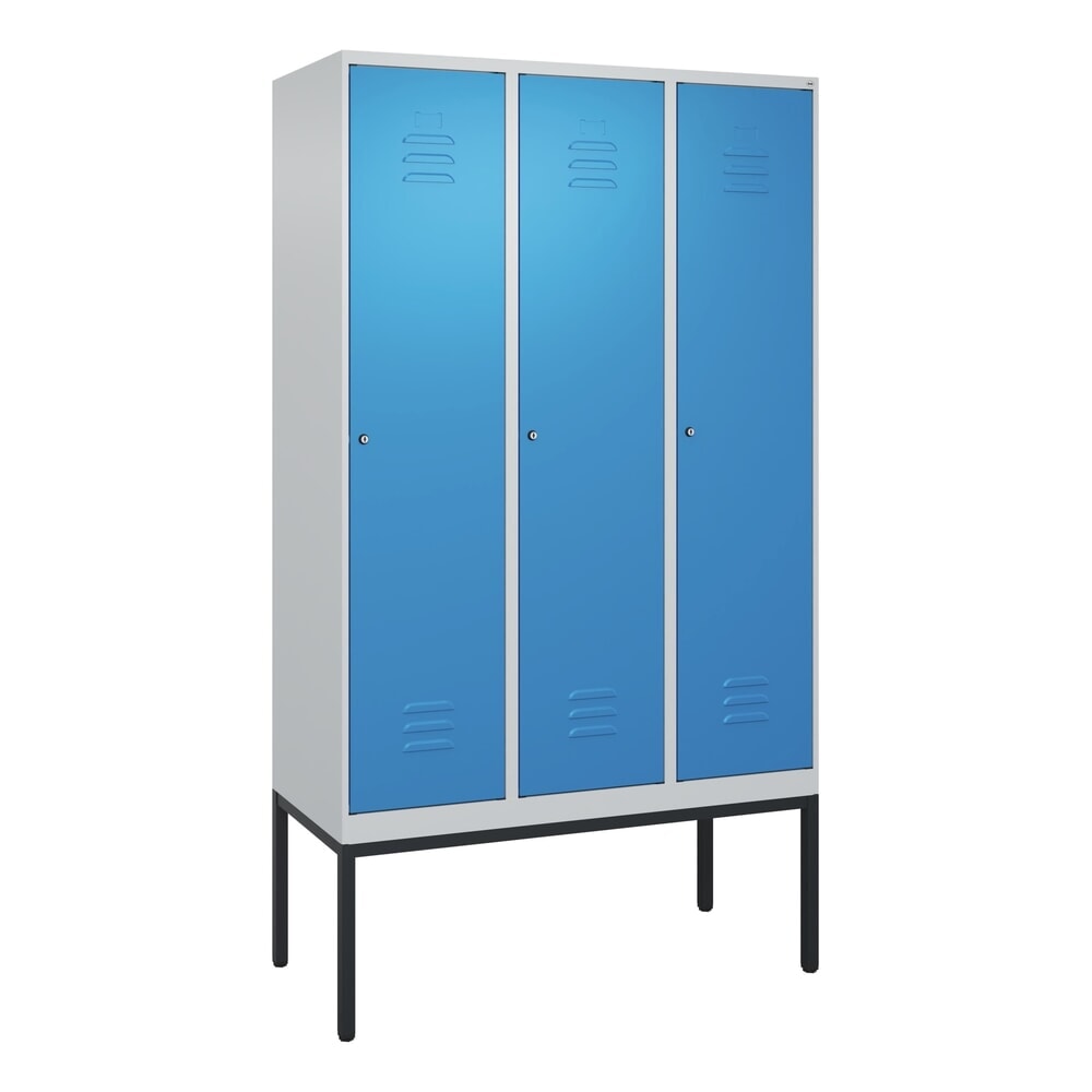 Produktabbildung Nr. 9: C+P Spind Classic PLUS, Gestell, 3 Abteile, HxBxT 2.120 x 1.200 x 500 mm, lichtgrau, lichtblau, Zylinderschloss, ohne Mitteltrennwand