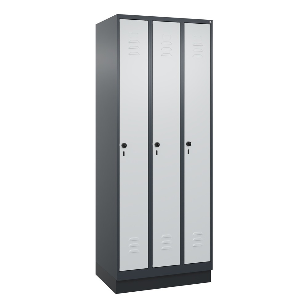 Produktabbildung: C+P Spind Classic PLUS, Sockel, 3 Abteile, HxBxT 1.950 x 750 x 500 mm, anthrazitgrau, lichtgrau, für Vorhängeschloss, ohne Mitteltrennwand